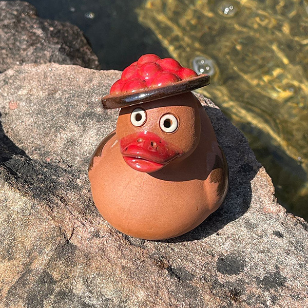 Keramikente mit Bollenhut